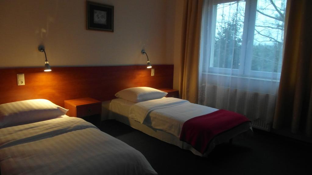 Hotel Julianow Warschau Buitenkant foto