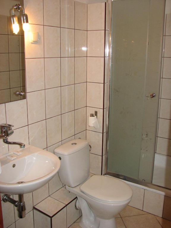 Hotel Julianow Warschau Buitenkant foto
