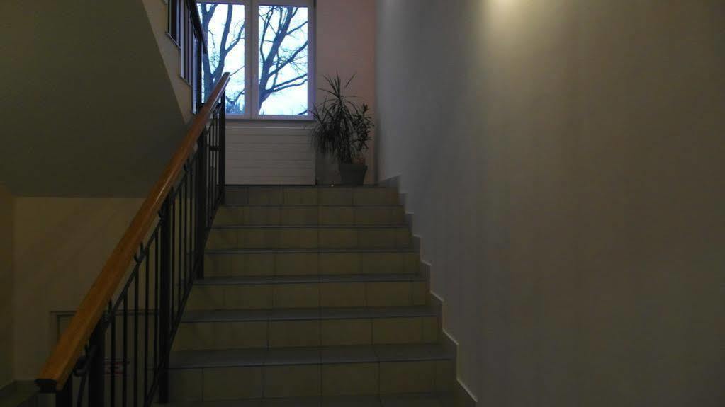 Hotel Julianow Warschau Buitenkant foto