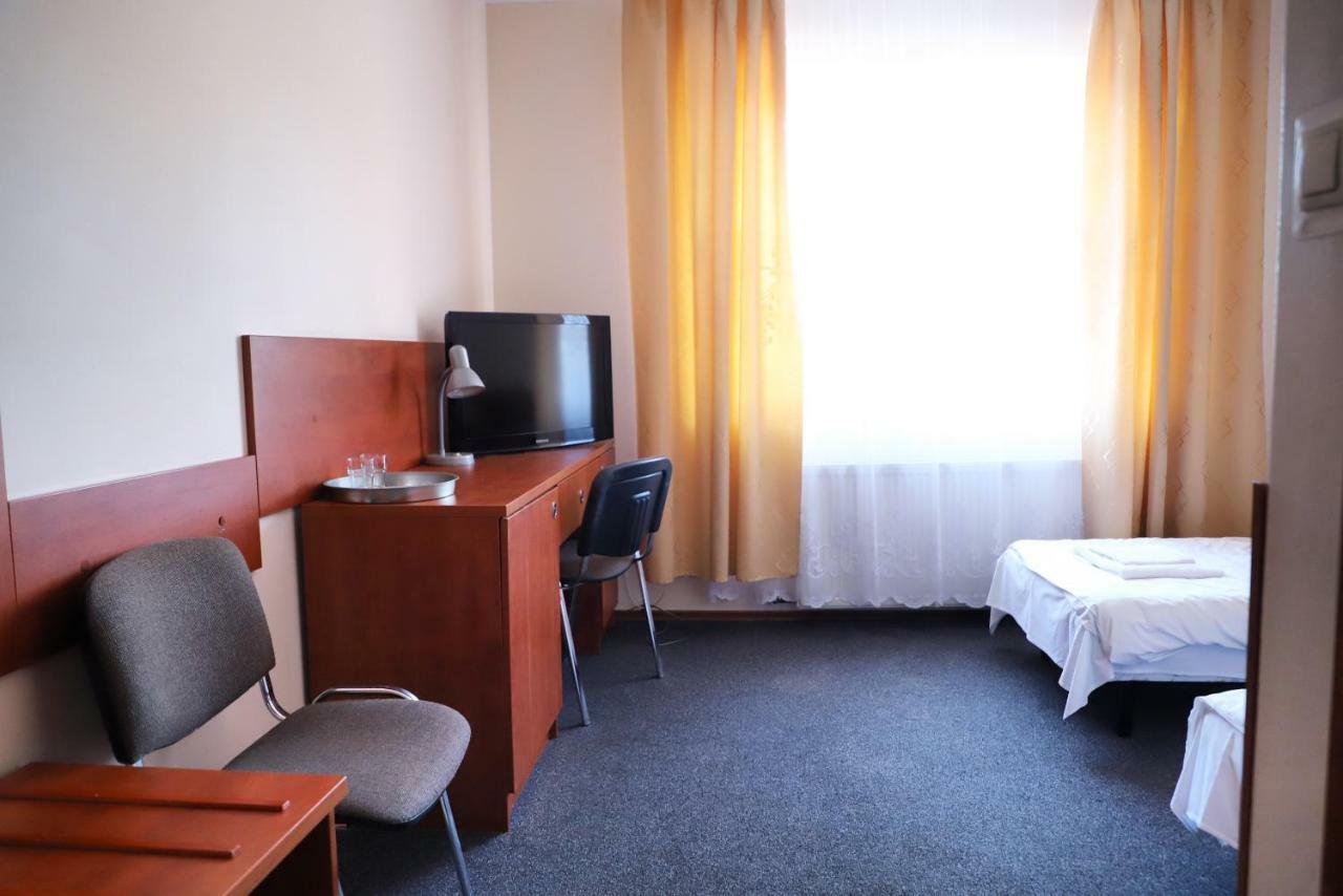 Hotel Julianow Warschau Buitenkant foto